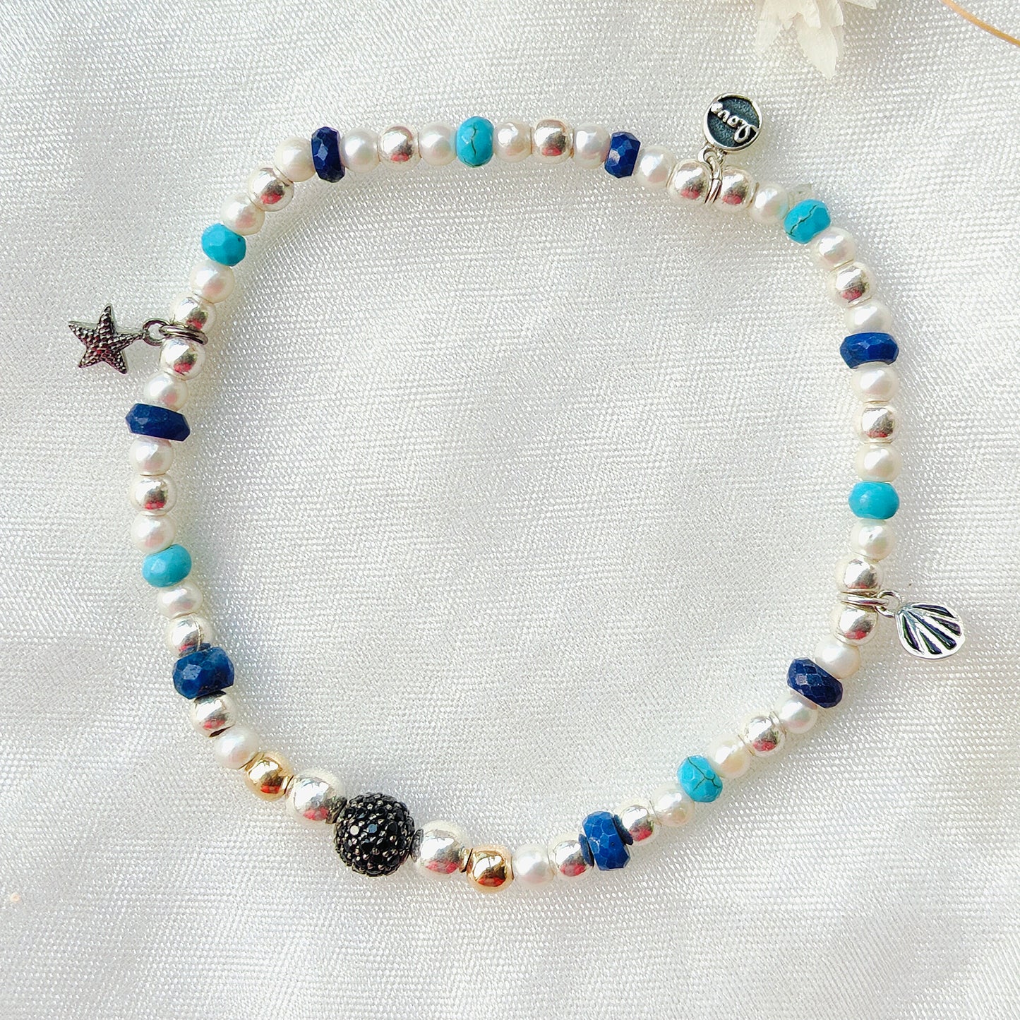 Stone, Gold & Silver Beads' Stretchable Bracelet with Charms with Black Dia